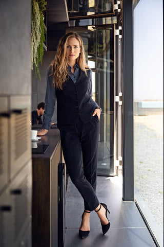 Signature Vest Navy Woman